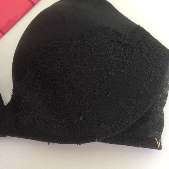 VICTORIAS SECRET VERY SEXY PUSH UP BRA BLACK SATIN AND LACE SIZE 32D - Picture 6 of 16